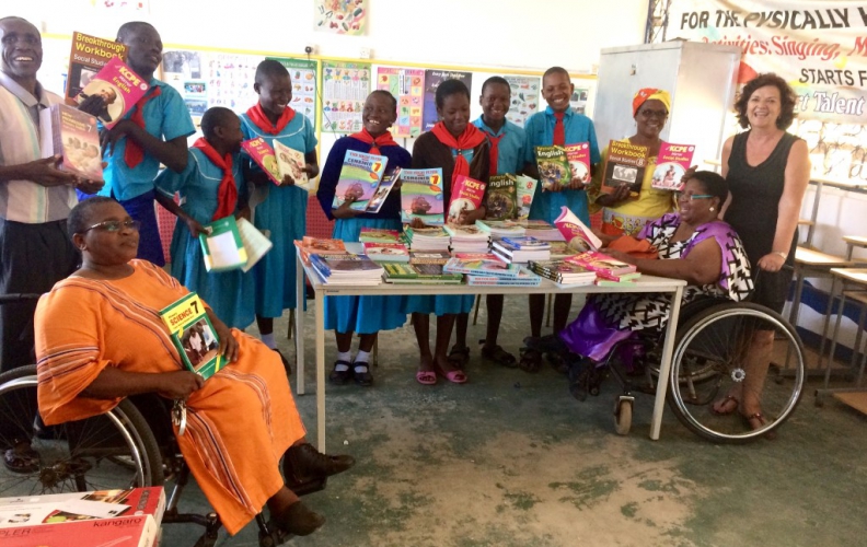 Nieuwe boeken voor de Port Reitz school